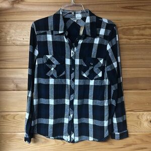 BKE Blue Black and White Plaid Long Sleeve Shirt Size M